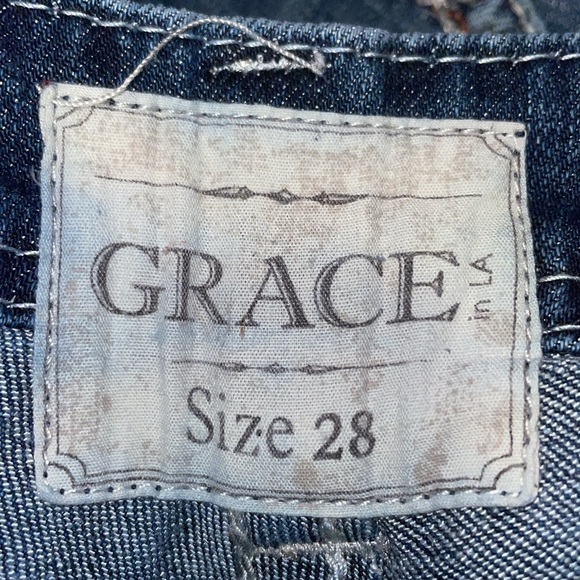 Grace in LA Easy Fit Jeans with Embroidered Pockets and belt loops.  Size 28 - Picture 6 of 12